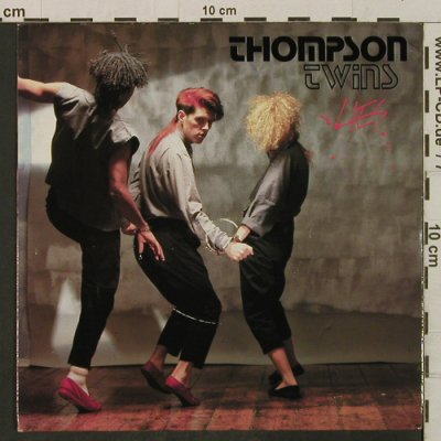 Thompson Twins: Lies / Beach Culture, Arista (ARIST 486), UK, 1982 Typ: 7" Best.-Nr.: T2269 Preis: 1,50 Euro