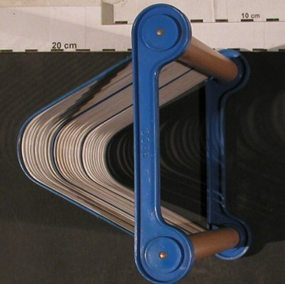 Single-Ständer klein: für 30 Singles, 21cm x 16,5 x 11,5, Beco blau/weiß/Holz,  Typ: Zubeh Best.-Nr.: Z130 Preis: 10,00 Euro